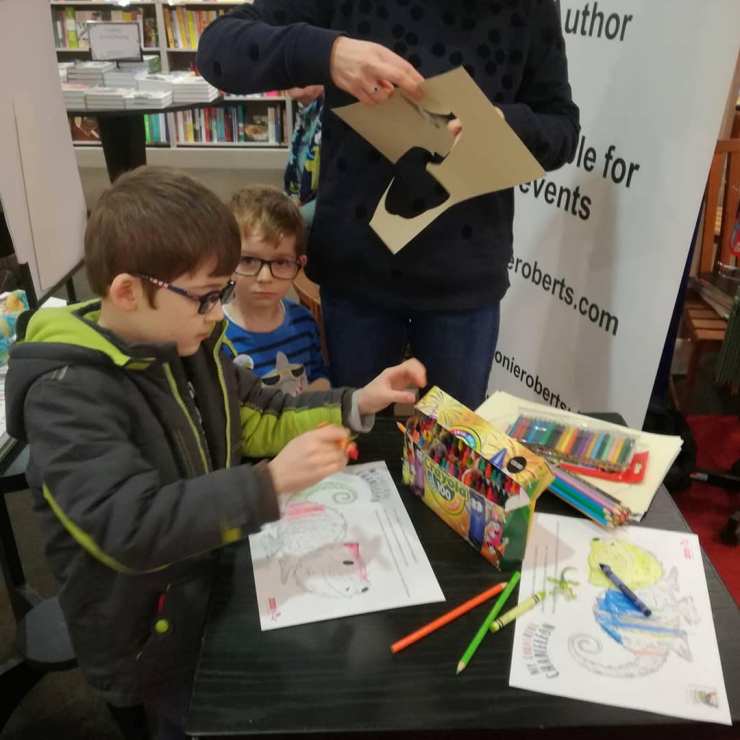 42465279_1846032925433409_973678333067788288_o